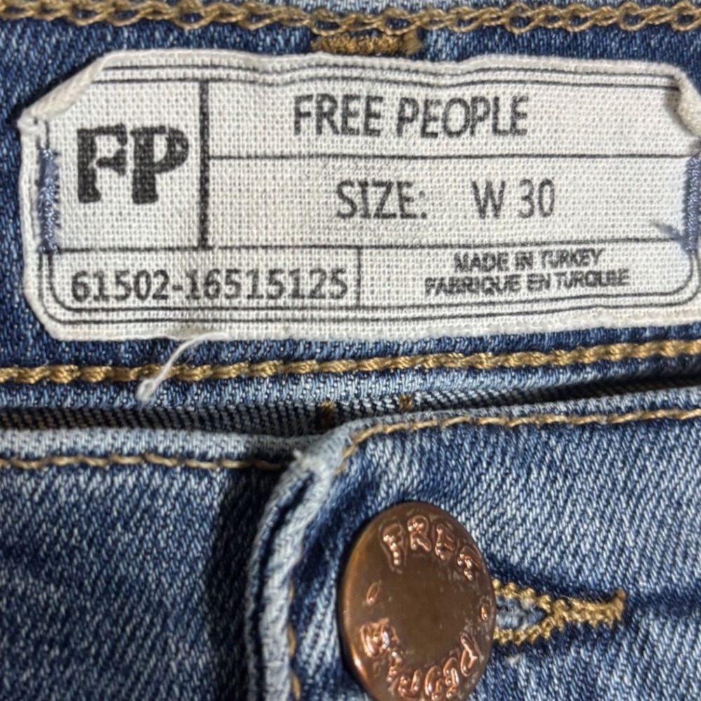 Free People Distress Mediums Wash Raw Hem Skinny Jeans‎ Size W30 - Picture 3 of 6